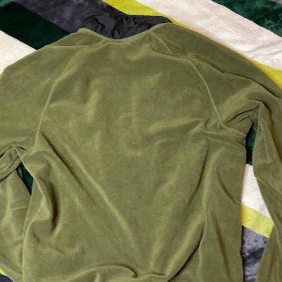 Nike Green Half-Zip Pullover with Black Pocket - Picture 8 of 11